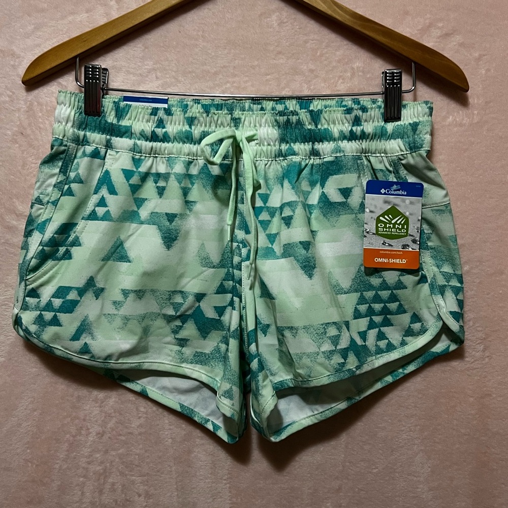 NWT Columbia Bogata Bay Stretch Printed Shorts
